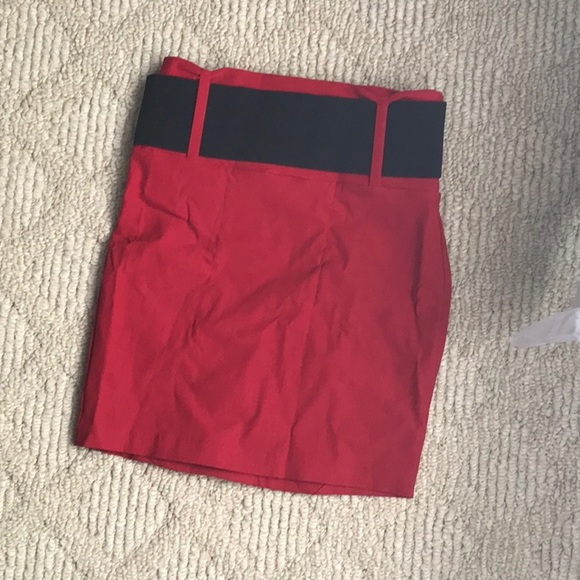 Red Skirt - Picture 4 of 4